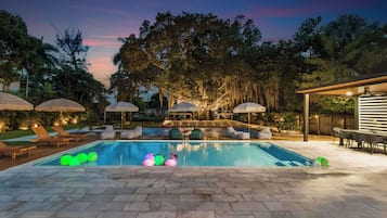 Piscine extérieure, piscine chauffée