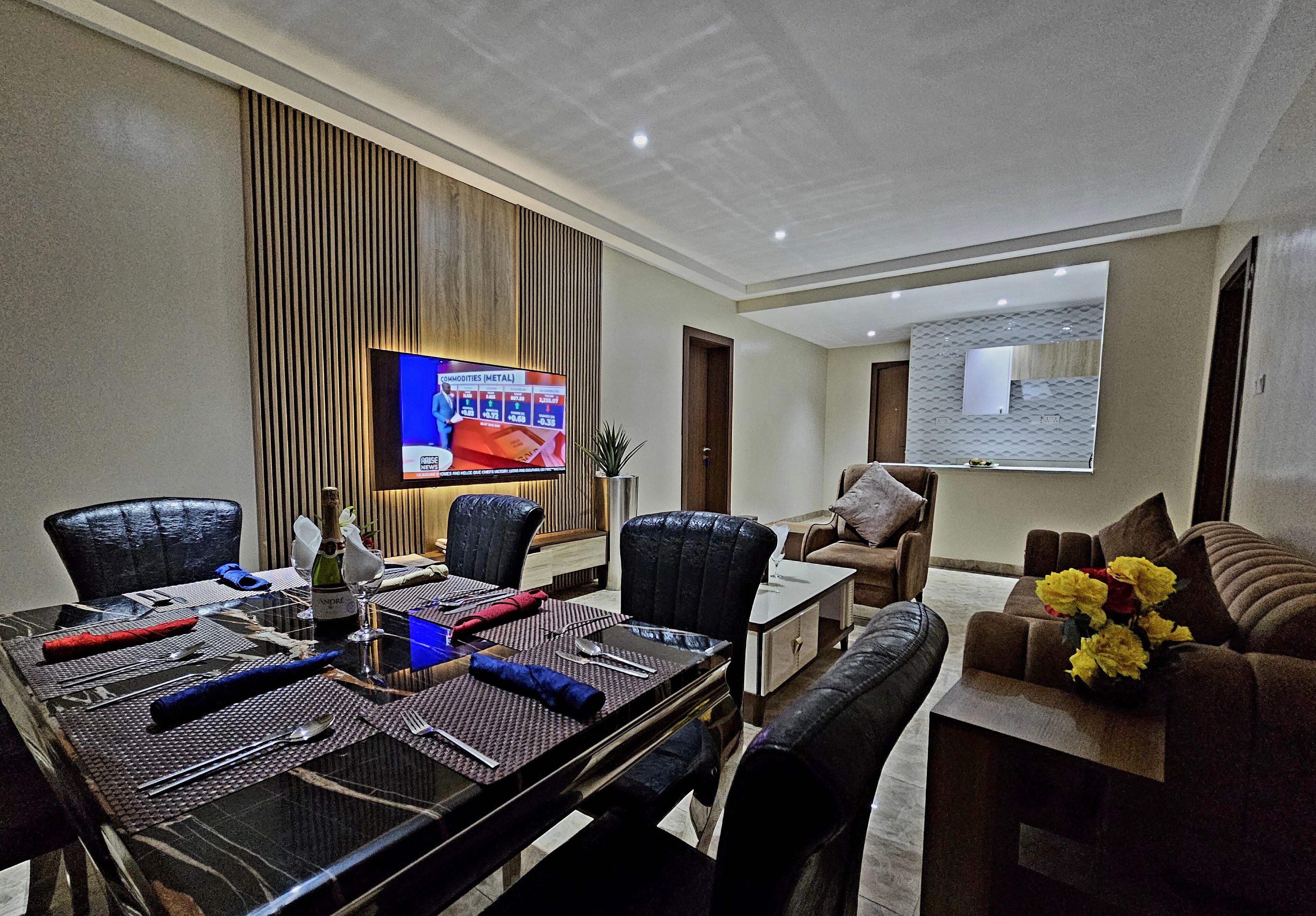 Superior Suite | Living area | Flat-screen TV