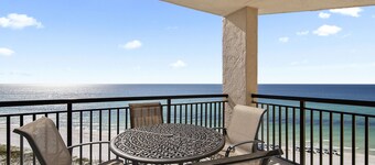 Gulf front!! 11th floor Right on the beach