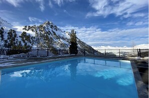 Piscine extérieure, piscine chauffée