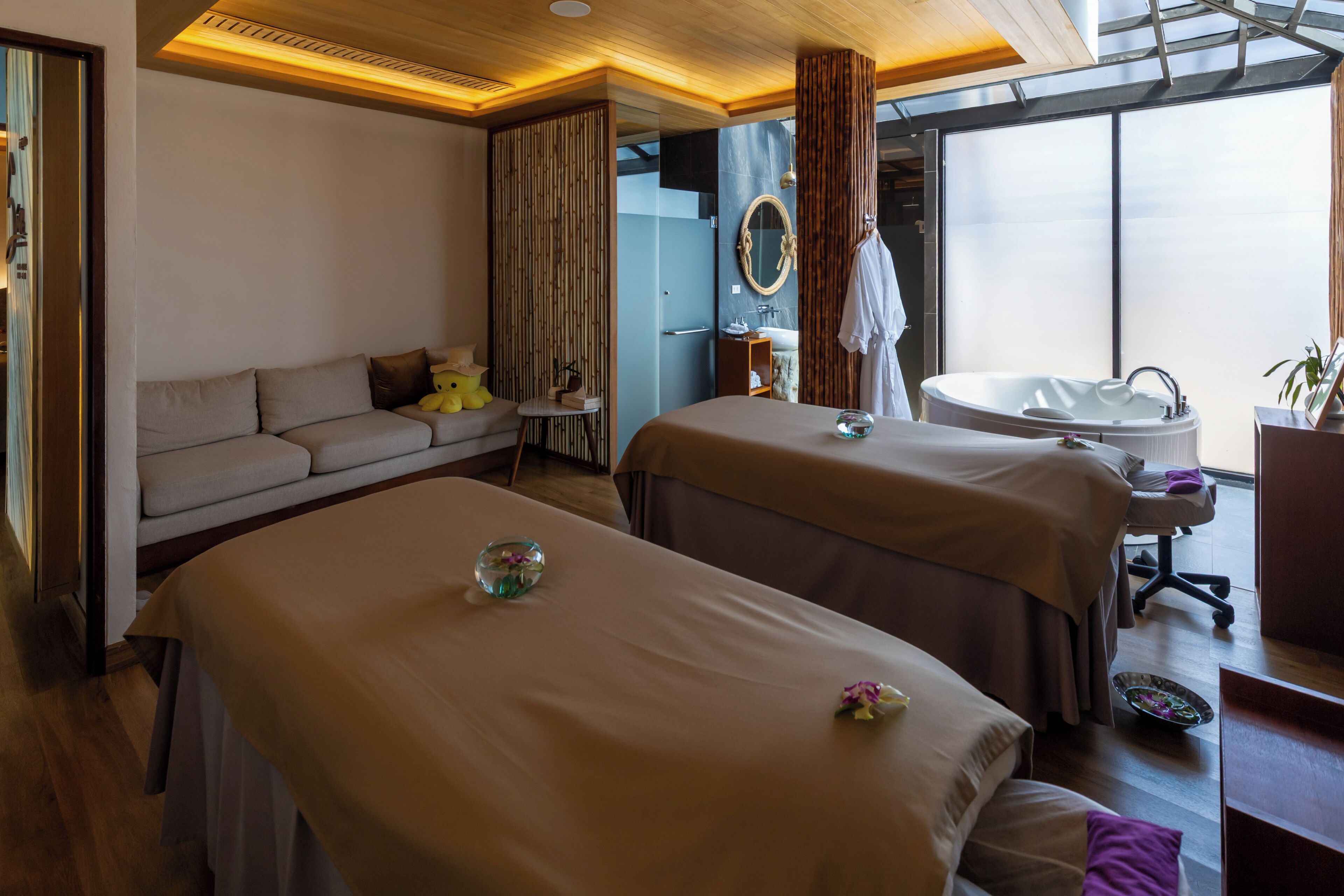 Photo - SINAE Phuket Luxury Hotel
