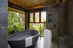 Premier-Studiosuite, 1 Schlafzimmer, Meerblick (Sinae Premier Pool Suites) | Badezimmer