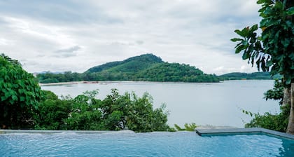 SINAE Phuket Luxury Hotel