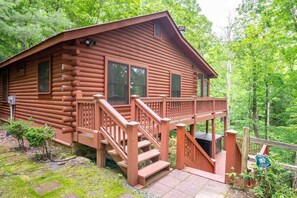 Exterior - Mountain Spirit - Hot Tub (Blue Ridge)