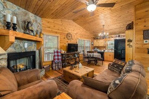 TV, fireplace
