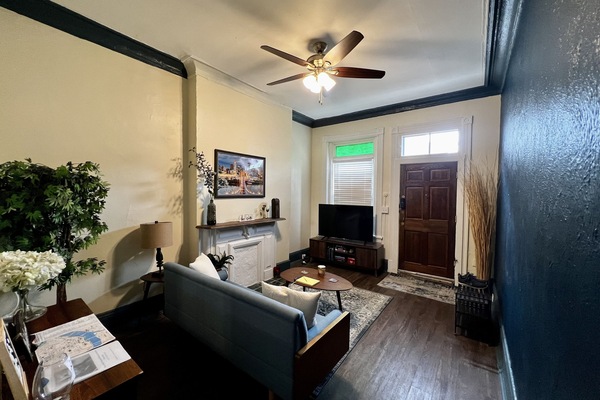 Smart TV, oficina y monitor de computadora