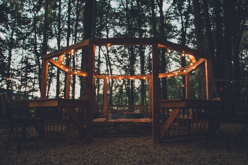 Private - Secluded Cabin, close to Windrock