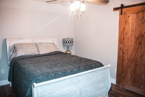 1 quarto, Wi-Fi de cortesia, roupa de cama