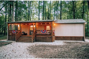 Exterior - Private - Secluded Cabin, close to Windrock (Oliver Springs)
