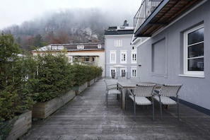 2 Bedroom Apartment with Terrace | Terrace/patio