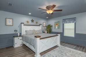 1 habitación, decoración personalizada y muebles diferentes 