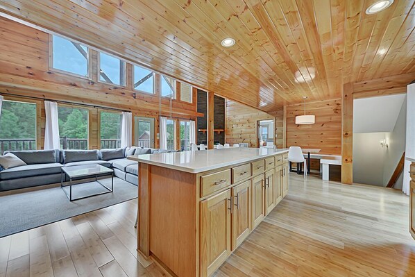 Cabin, Multiple Beds, Hot Tub | Private kitchen | Fridge, microwave, stovetop, dishwasher