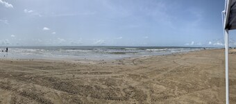 First row Gulf views!