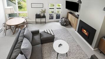 Apartment (Coldstream Townhome 7) | Living room | Flat-screen TV, fireplace