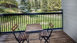 Appartement (Coldstream Townhome 7) | Balcon