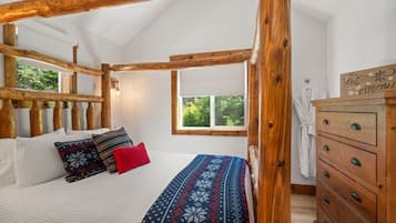 1 bedroom, desk, WiFi, bed sheets