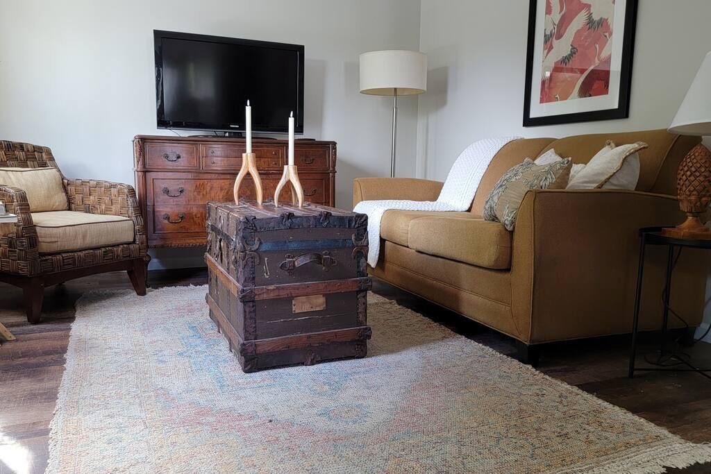 Leelanau Farmhouse Ste 1