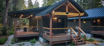 `Wilderness Lodge` 1 bedroom cabin in the woods