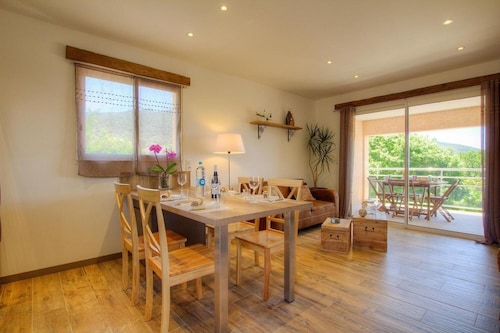 Apartment 5 km from the beach