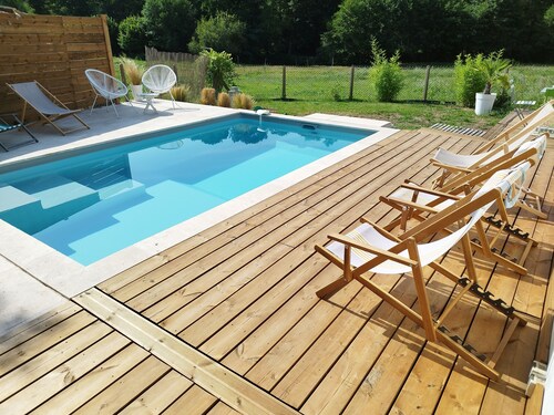 4-bedroom house with swimming pool... Nearby Mimizan and Contis plage 