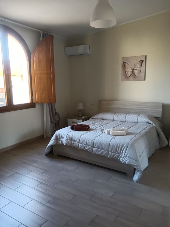 2 chambres, fer et planche à repasser, Wi-Fi, literie fournie