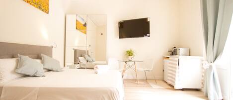 1 Schlafzimmer, Schreibtisch, Reisekinderbett, kostenloses WLAN