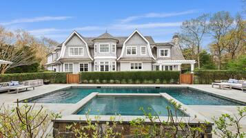 Piscine extérieure, piscine chauffée