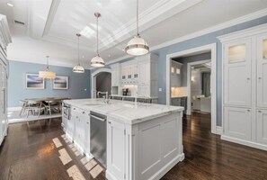 Dining - Sagaponack, Hamptons Designer Luxury, Tennis Court and 8 Bedrooms (Sagaponack)