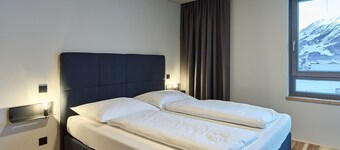Dream location with sun terrace, private sauna and mountain view