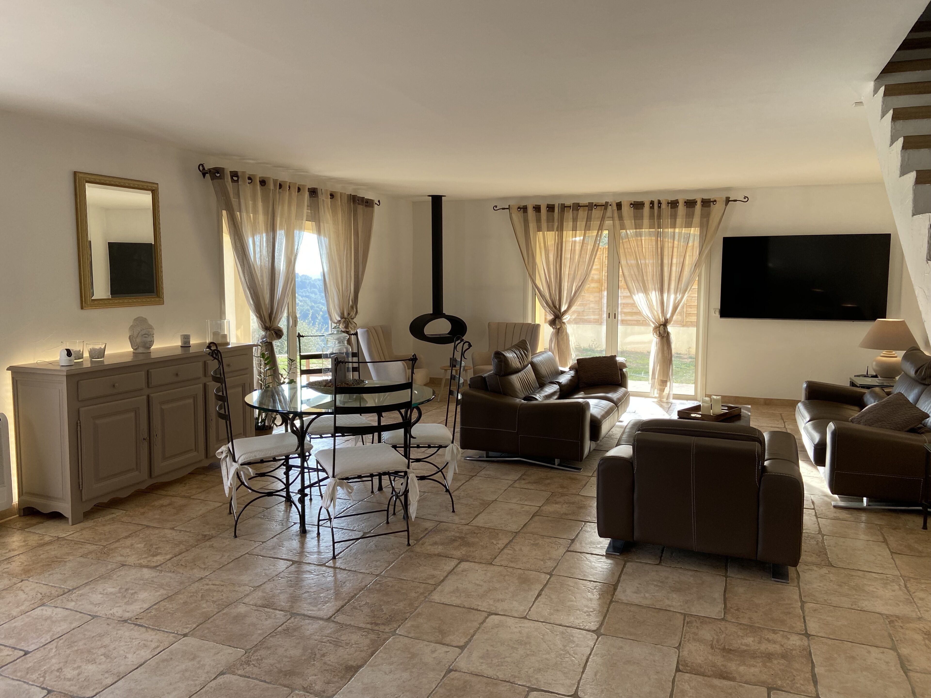 TV connectée, cheminée