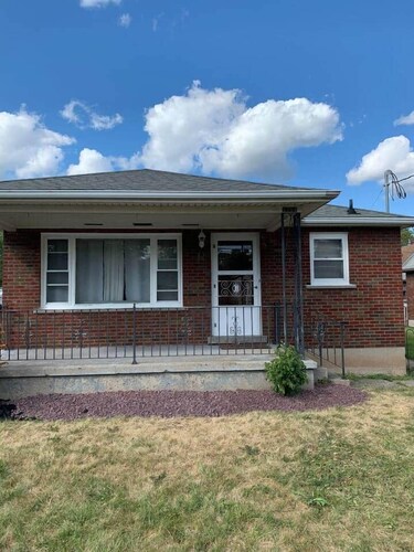 Free Parking/ Wifi/ Family Home 2 Min to the Falls