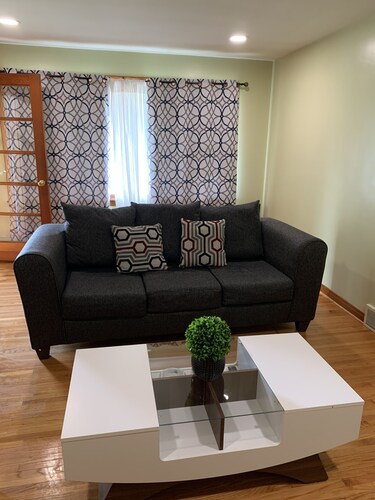 Private Brick 1100 SQ Ft Home {2 Min To Falls!}