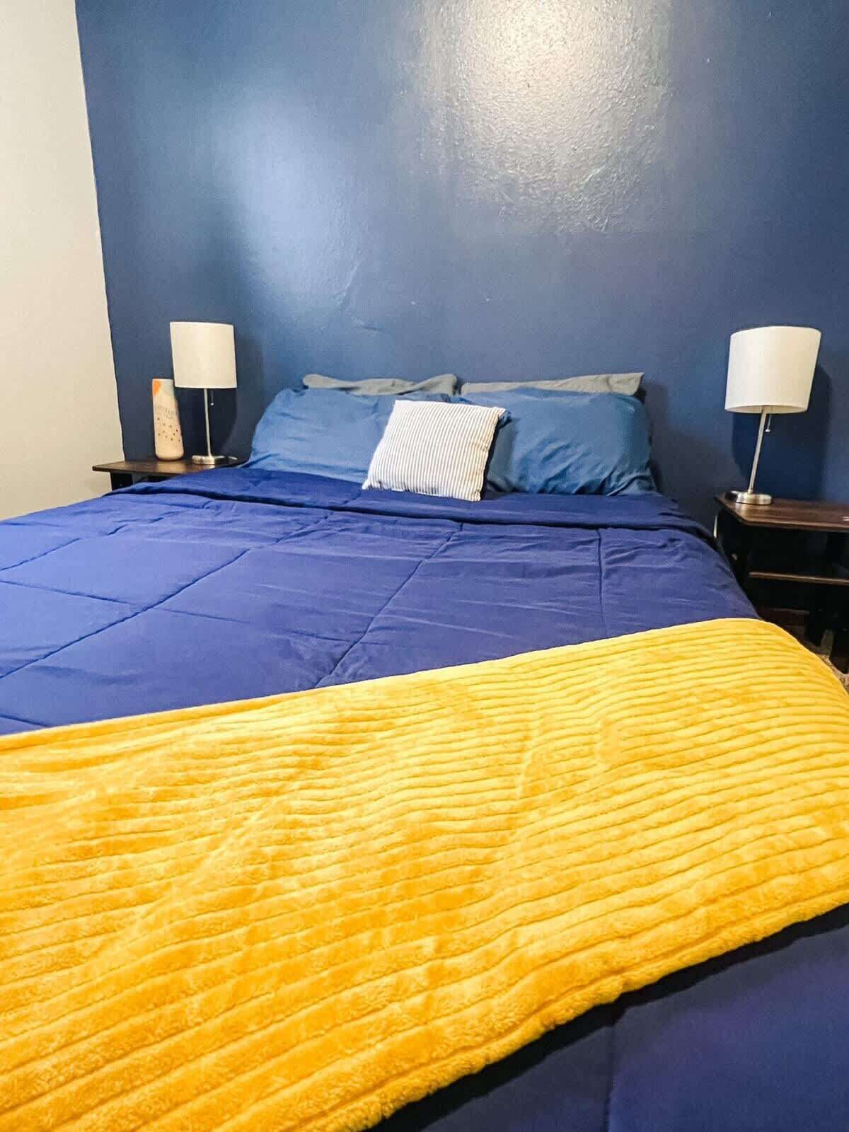 2 bedrooms, iron/ironing board, WiFi