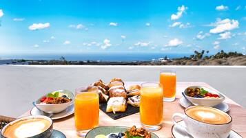 Free daily cooked-to-order breakfast