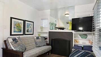 Una Smart TV, una chimenea