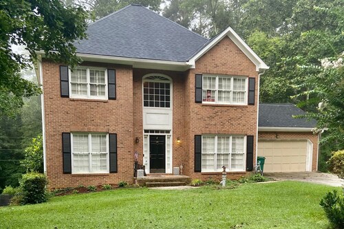 Attached apartment in Smyrna, GA. Close to everything and even downtown Atlanta!