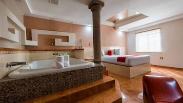 Habitació de luxe, 1 dormitori, vistes al jardí | Wifi gratuïta i roba de llit