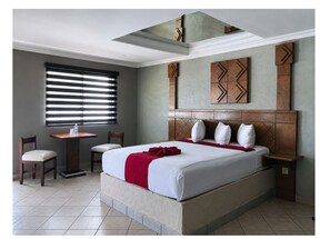 Hypo-allergenic bedding, pillow-top beds, free WiFi, bed sheets - Hotel Closbi Km6 (Cuauhtemoc)