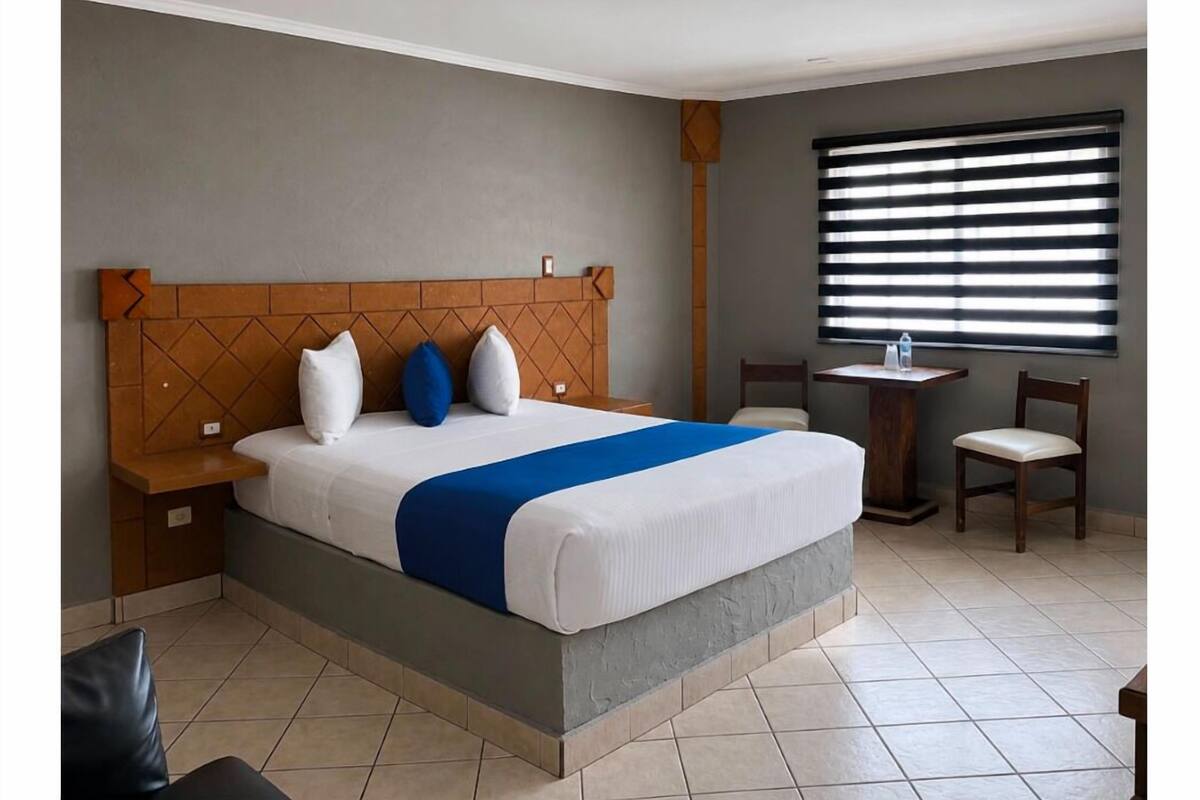 Ropa de cama hipoalergénica, colchones con pillow-top y wifi gratis 