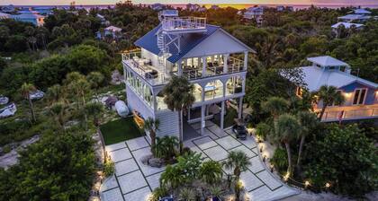 4 Bedroom Beach Home on a Private Island with a Private Pool