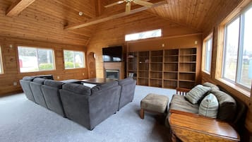 Smart TV, DVD player, video library