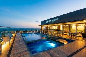 Εξωτερική πισίνα