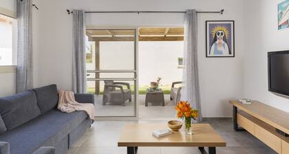 Tal Shahar Zimmers 6