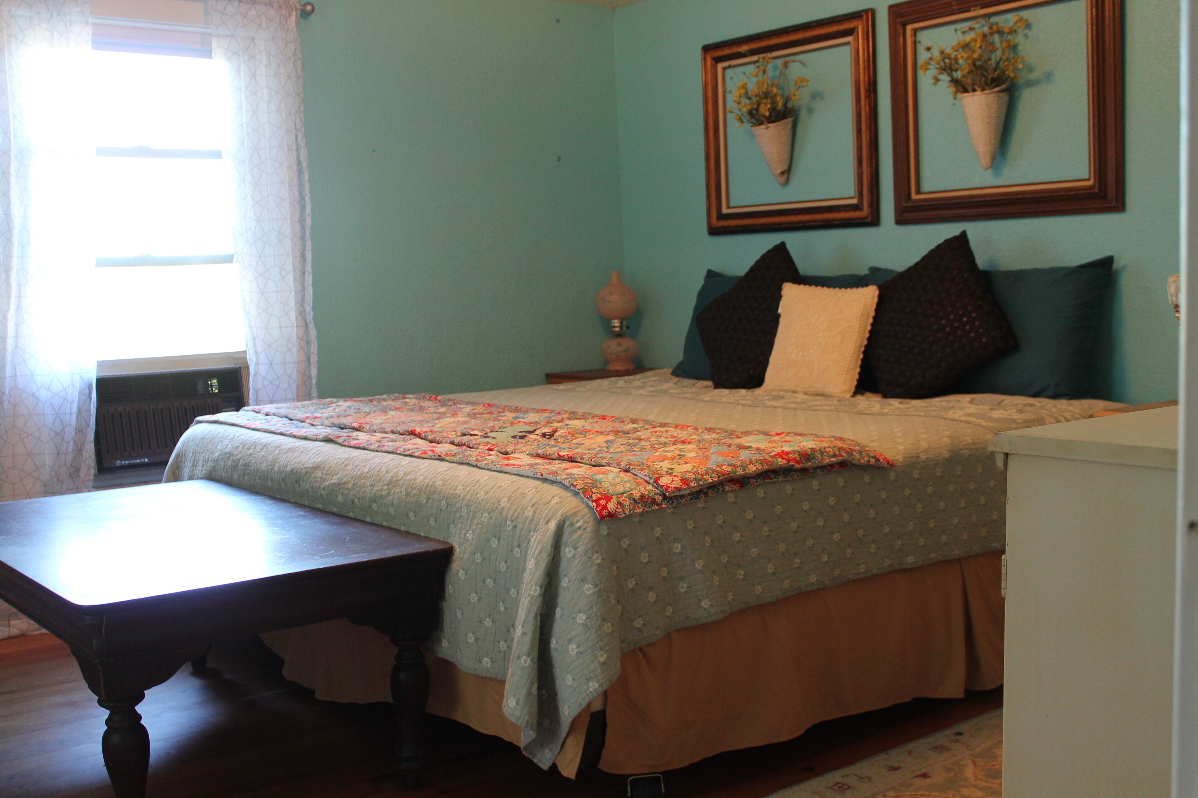 3 bedrooms, desk, free WiFi, bed sheets