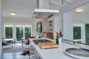 Interior - Heavenly Hideaway - Wine Tastings Included (Healdsburg)