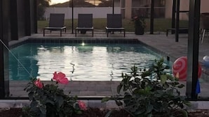 Ferienhaus (French Villa) | Pool