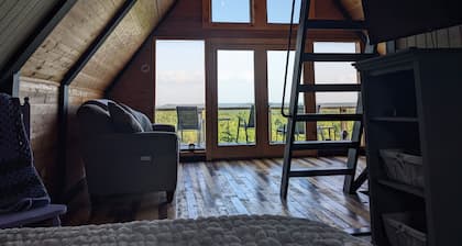 Fuller View Cabin - A Mountain Cabin overlooking Sweet Home Alabama!