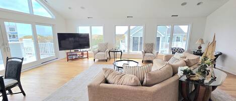 Smart TV, fireplace, books
