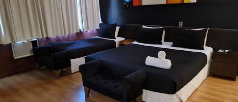 Kamar Triple Basic | Brankas, Wi-Fi gratis, dan seprai linen