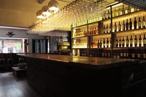 Bar (on property) - Hotel Sonetto (Santiago)